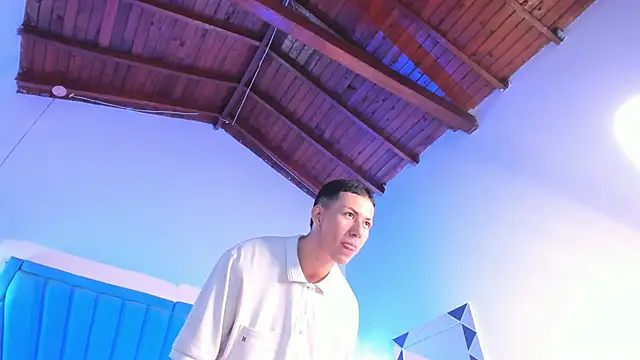 OliverThompsonJS live XXX chat