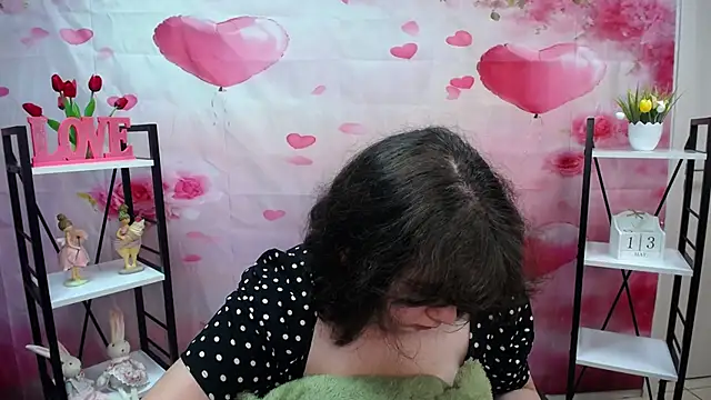 NeonilaLisova 即時 XXX 聊天