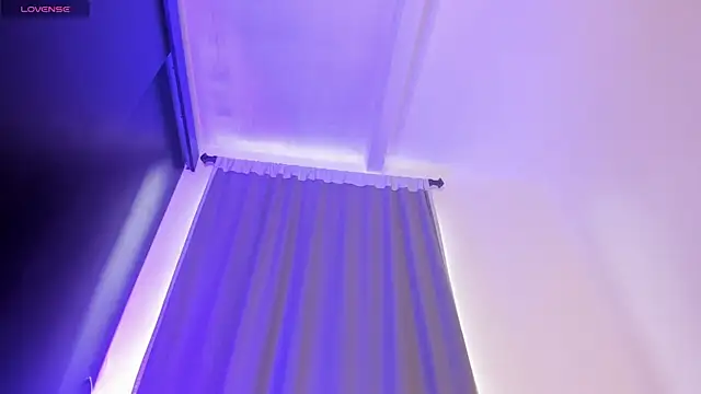 rouse_lili Adlı Modelin Canlı XXX Sohbeti