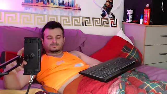 iuligruia69n Webbikameraesitys