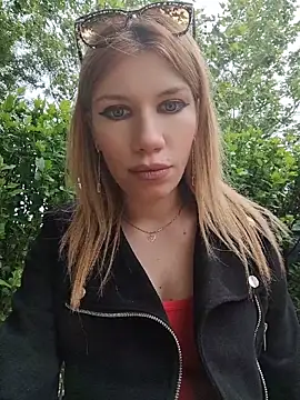 EvyLure 라이브 XXX 채팅