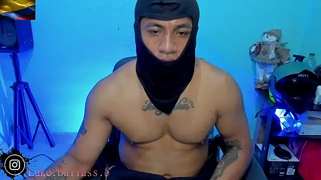 zeus_7777 webkamerás műsora