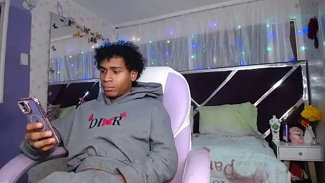 Show de Santy_bigcock_01 na webcam