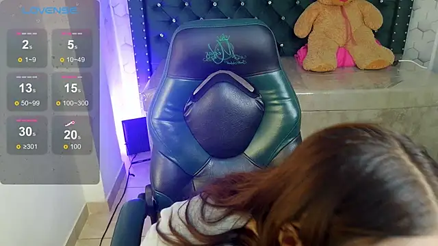 Онлайн чат XXX conniejames_m