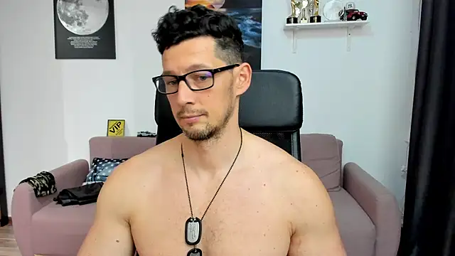 BrutusK08 Webcam show