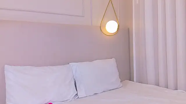 ZoeyPetit Adlı Modelin Canlı XXX Sohbeti