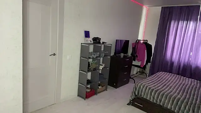 SheaTotin – webcam-show
