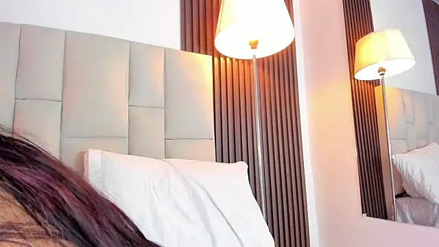 XXX chat uživo modela Nicolqueen_