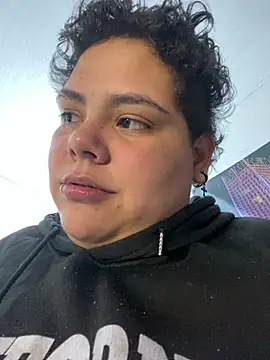 Hailey_CurvyのライブXXXチャット