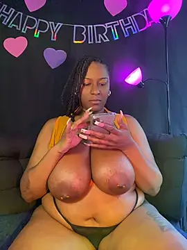 GirthGoddessCoco élő XXX-chatje