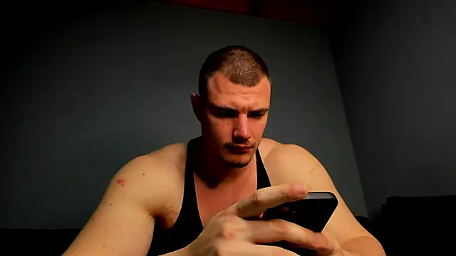 Troy_Bigtitan webcam show