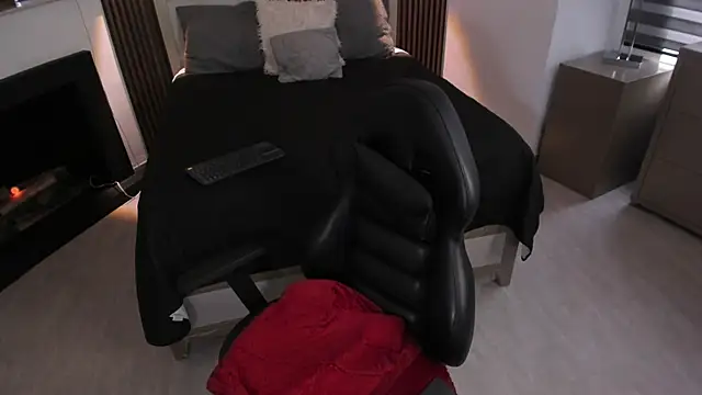 Chat +18 de paulys_ ao vivo