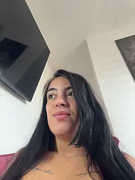 Chat +18 de Srta_Jhenny ao vivo