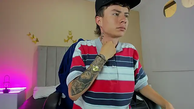 Nascary_Fox live XXX chat