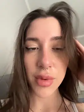 BOOMFOXYn Live XXX chat