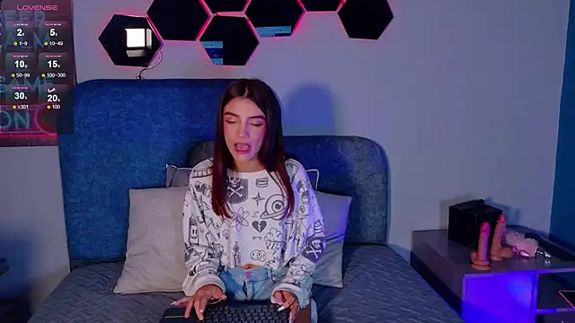 Charlott__18 Chat XXX live