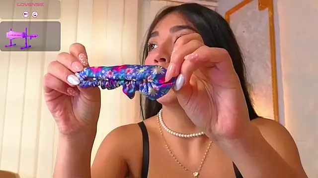 Онлайн чат XXX Mariana_Kalo