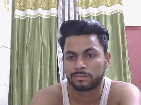 Chat XXX en directo de Stubborndesiboy
