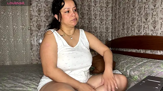 دردشة Foxyfox_realsex الجنسية المباشرة