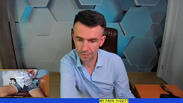 SteveTiger élő XXX-chatje