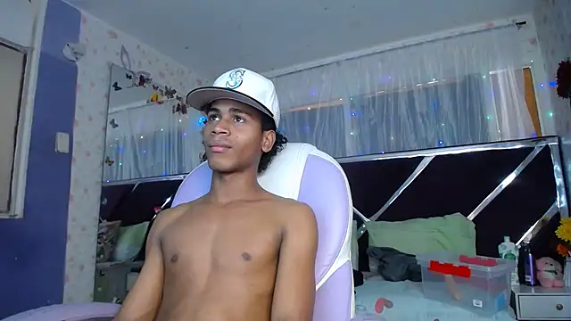 Santy_bigcock_01 webcam show