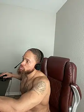 Fathero1time élő XXX-chatje