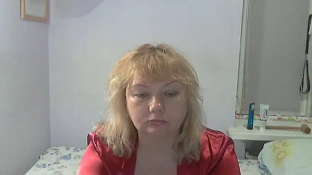 Seks show uživo modela Lusi-777 na kameri