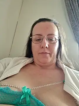 Goodass7 Adlı Modelin Canlı XXX Sohbeti
