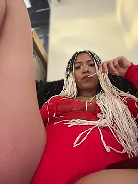 Chatroom XXX en direct de Laila_LS