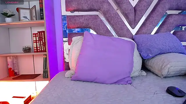 Lizza_Jones Show Webcam