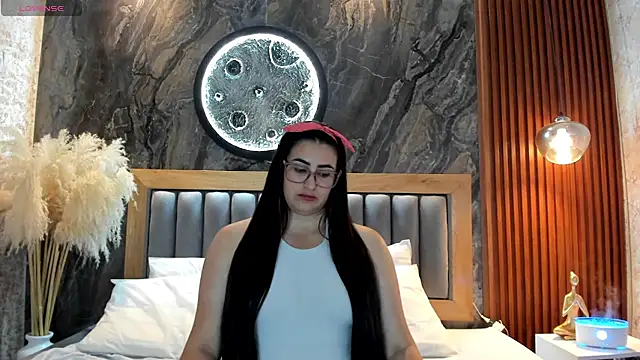BellaPeers_ Adlı Modelin Canlı XXX Sohbeti