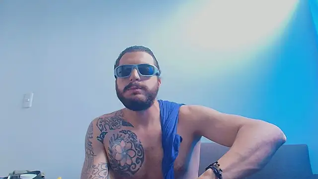 thomas_gun Live XXX-Chat