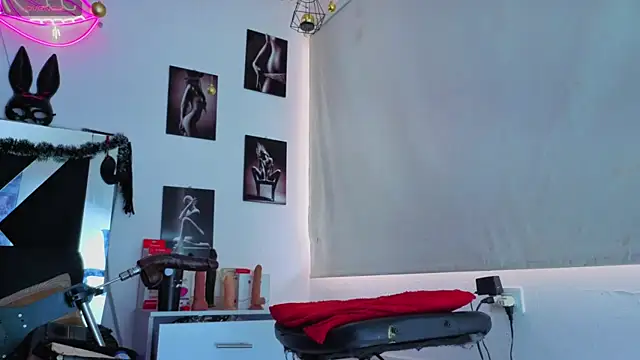 karla_slut_dirty webcam show