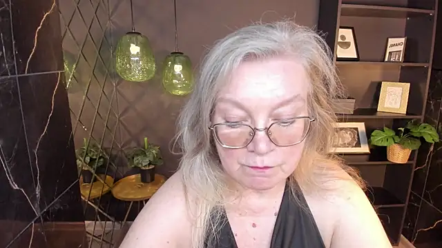 NataliMellow Chat XXX in diretta
