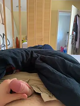 Pokazy przed kamerką – 19teenoldboy