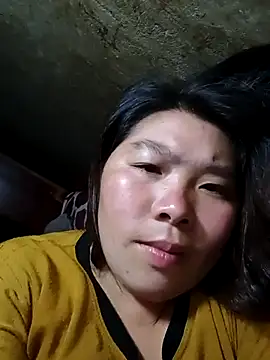 quynhkoolbae webcam show