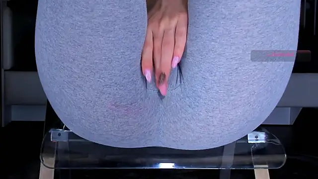 XXX chat uživo modela Cameltoe_squirt_inPants
