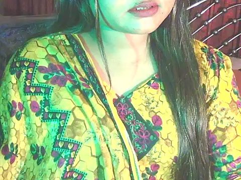 Nusrat_FariaのライブXXXチャット