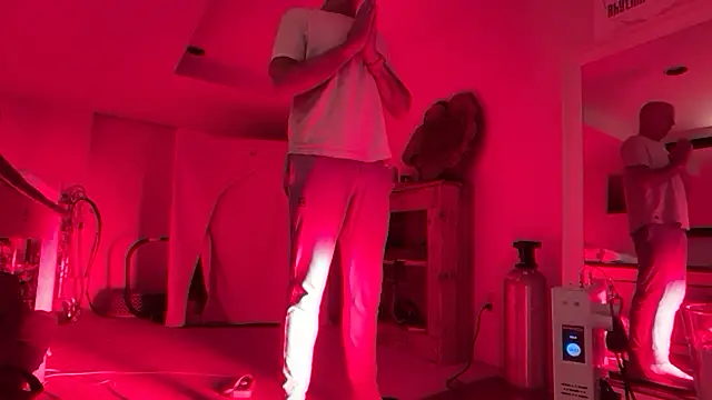 Guy__Grey 现场XXX聊天