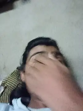 Yash_Sharma18: διαδικτυακό σόου στην κάμερα