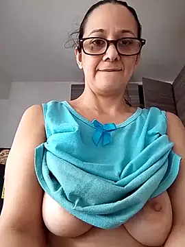 nicolle_milf1978のライブXXXチャット