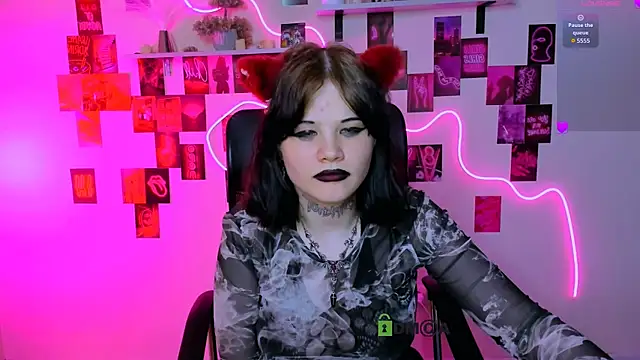 nikki_kiss_ লাইভ XXX চ্যাট