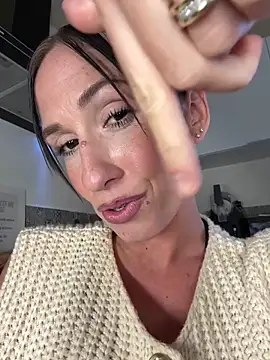 Онлайн чат XXX lola_tentatiion