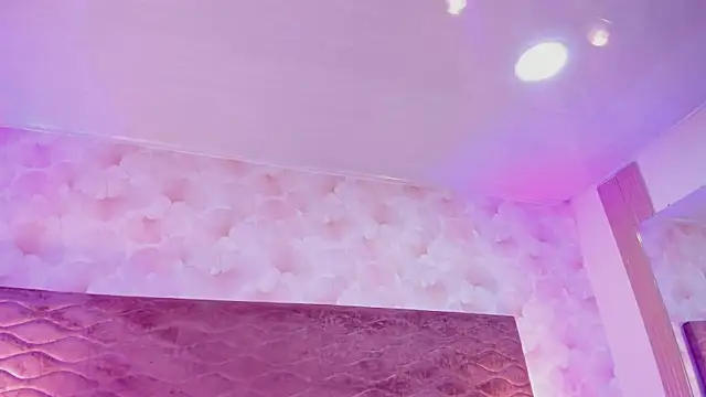 Chat +18 de Emma_Dancer ao vivo