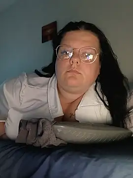 Chat +18 de BadMommyyyyy ao vivo