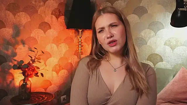 دردشة Emilicious الجنسية المباشرة