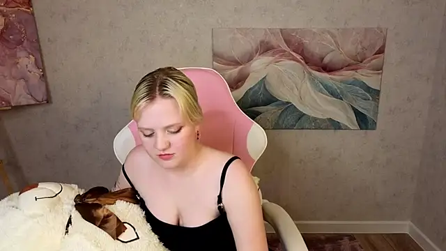 Stacy_Allenn Adlı Modelin Canlı XXX Sohbeti
