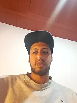 Show modela DanteIzan na web-kameri