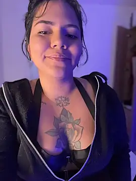 JulianaCastillo – Live XXX-chat