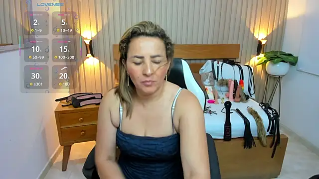 luciana_ballesteros_'s Webcam Show